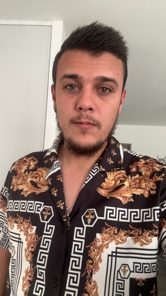 Perfil de Mischa